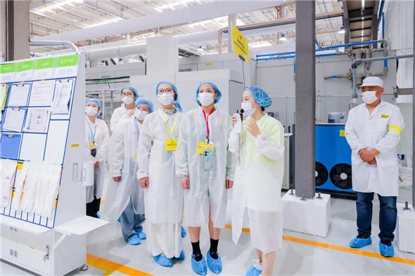 自由點衛生棉工廠直擊：安心品質溯源，超越想像的嚴苛檢測與創新