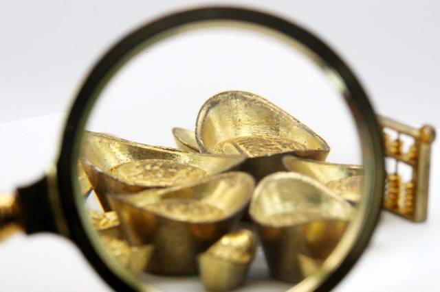 黄金投资价值解析：避险、抗通胀与市场波动